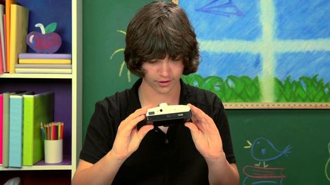 Watch how kids react to old cameras