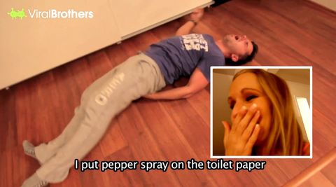 This girl takes revenge on her boyfriend by pepper spraying his toilet paper