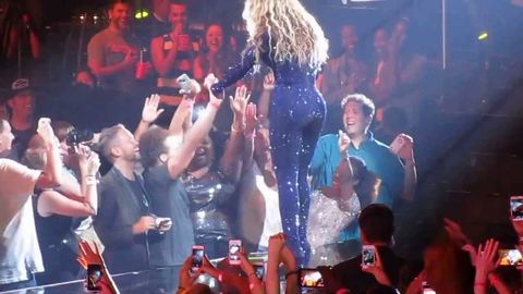 Beyonce fan catches the holy ghost