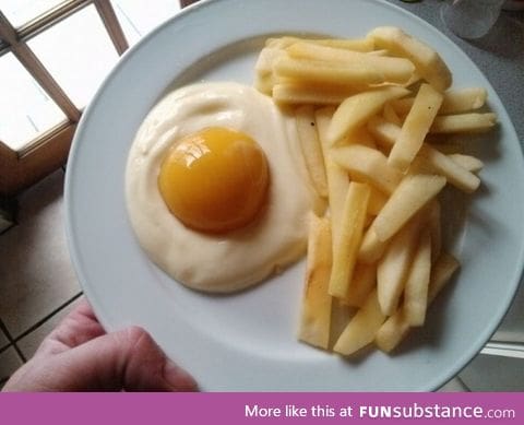 This is made using apples, yogurt and a peach. My brain is not okay with this