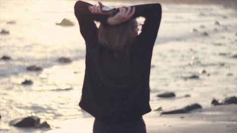 A girl writes a letter to the "16-year-old me"