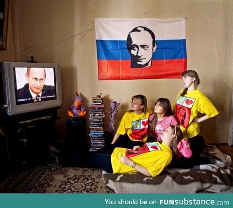 The look Putin gives Putin is the look of true love