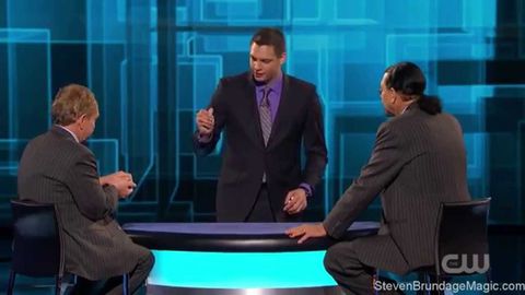 Magician fooled Penn & Teller by solving Rubik's Cubes in a split second