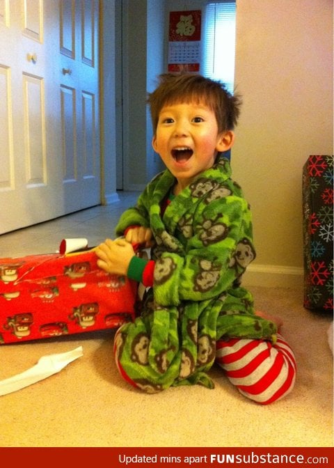 The best reaction a parent could ask for on Christmas