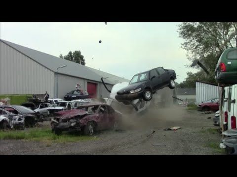 This is why people say Volvos are tanks