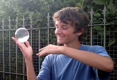 Impressive and kinda hypnotic contact juggling