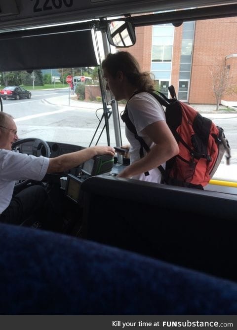Bus driver refuses to let passengers pay because he was late for 4 minutes, only in Canada