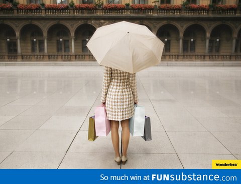 Awesome Wonderbra ad