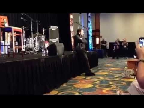 Mark Sheppard doesn't get enough love :D <3 This little girl tho xD