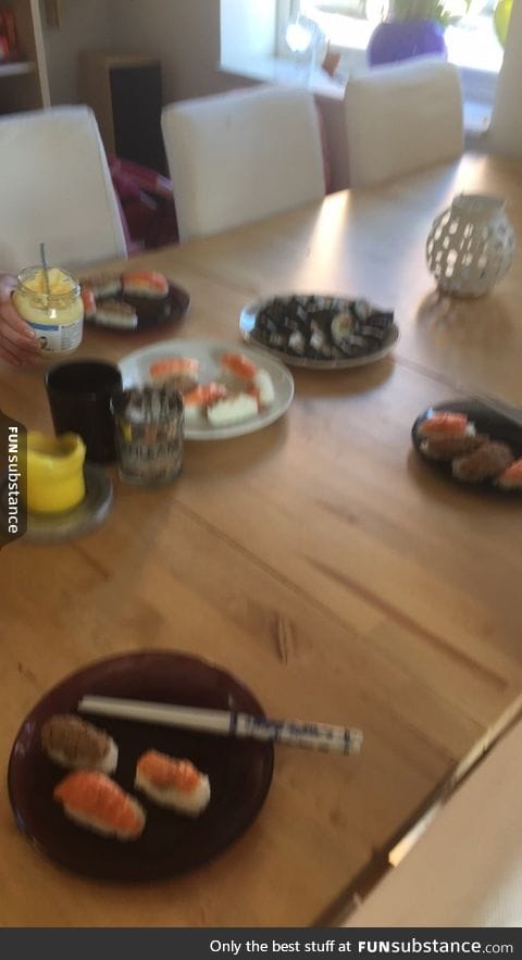 Auto-focus decided that mayonnaise was the most important part of the picture