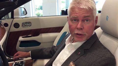 Here's what happens when you try to steal a Rolls Royce hood ornament
