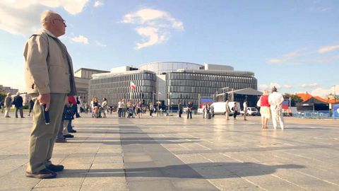There is a city that stops for one minute every year - Poland, August 1st, Warsaw uprising