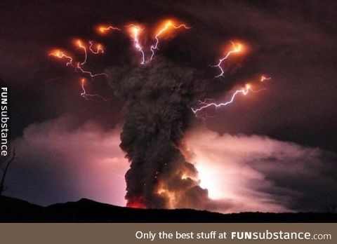 Volcanic lightning