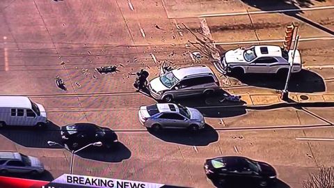 Angry Woman In Minivan Stops High Speed Chase in Dallas