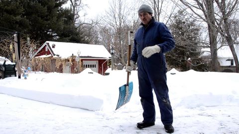 Shoveling is a pain in the ass try this to reduce backpain
