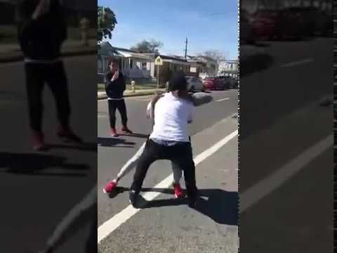 Man talks down street fight with insight about fake friends