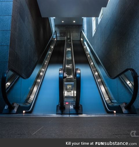 Long exposure escalator photo