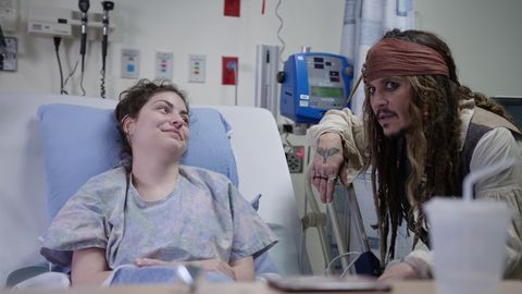 Johnny Depp visited a Vancouver children's hospital dressed as Jack Sparrow