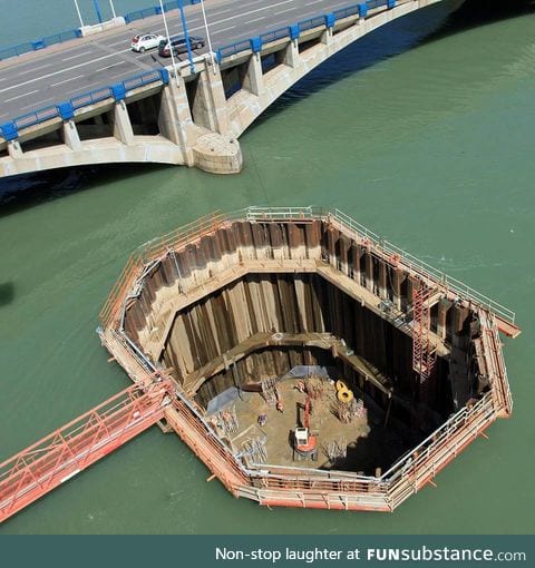 How bridge foundations over a river are built