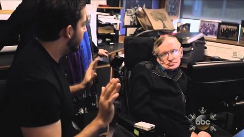 David Blaine Performs Magic for Stephen Hawking