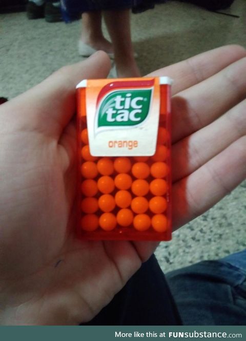 The way these tictacs are aligned