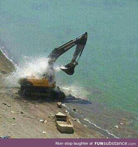 That's How A Excavator Takes Bath