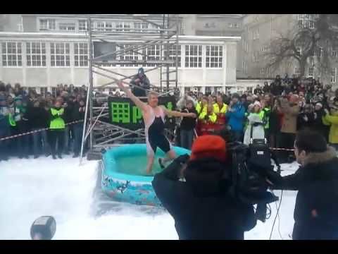 Man commits belly flop into a kiddie pool with staggering applause