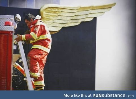 Photo of a fireman taken during the fire in Do&ntilde;Ana , Spain.
Not all heroes wear