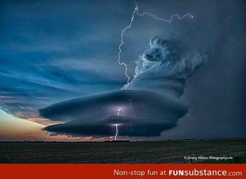 Lighting bolt bullseye