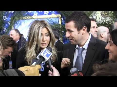 Giant Reporter Scares Jennifer Aniston And Adam Sandler