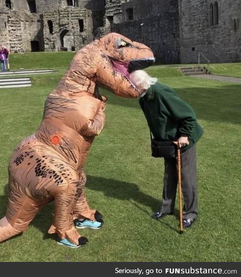 ????Grandma got munched on by a t-rex, walking home from Hogwarts Labor day...????