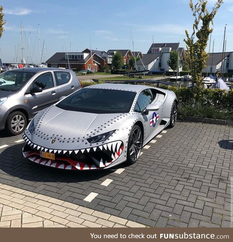 Lamborghini hurashark