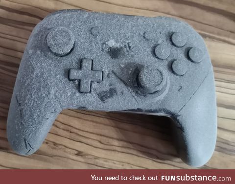 A friend found his lost controller
