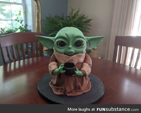 This baby yoda cake my mother made me for my birthday