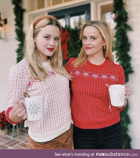 Reese Witherspoon and her daughter