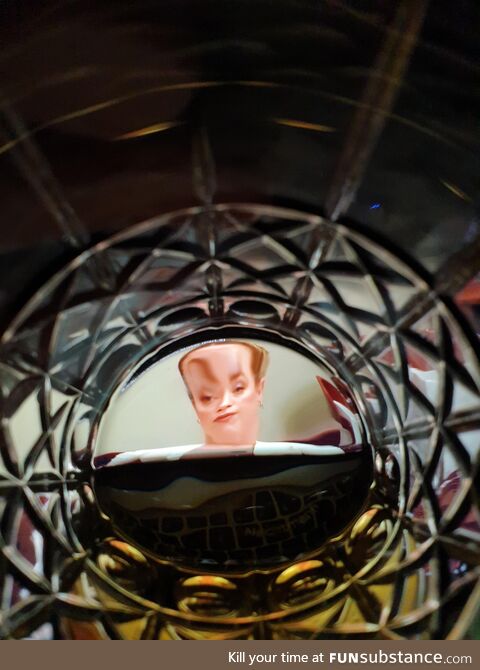 How me sipping whisky while watching the Amber Heard vs Johnny Depp trial made it even