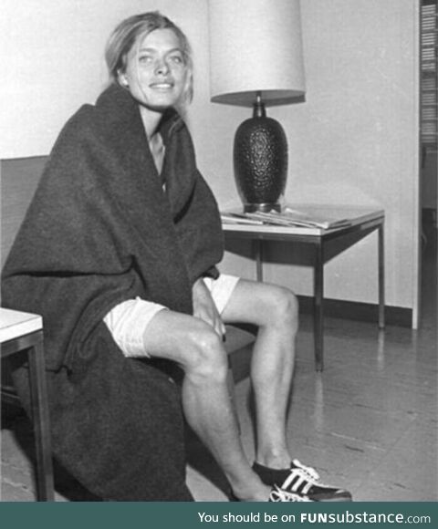 Bobbi gibb, first woman to run the boston marathon in 1966