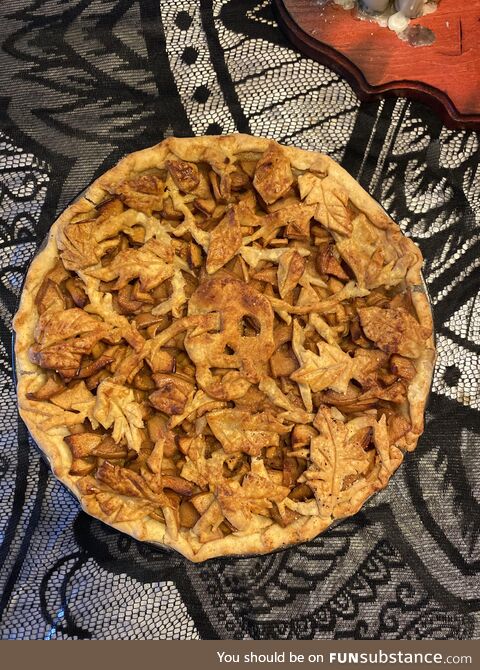 My first freehand fancy pie crust