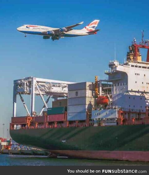 Air Freight vs. Ocean Shipping: https://bit.ly/air-freight-vs-ocean-shipping