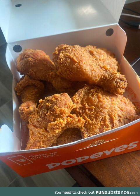 Fried chicken from popeyes, merry christmas!