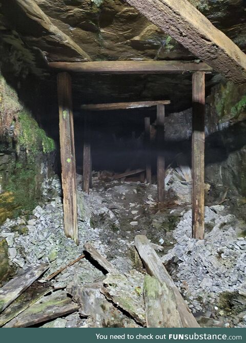 Abandoned tunnel route deep under Niagara Falls