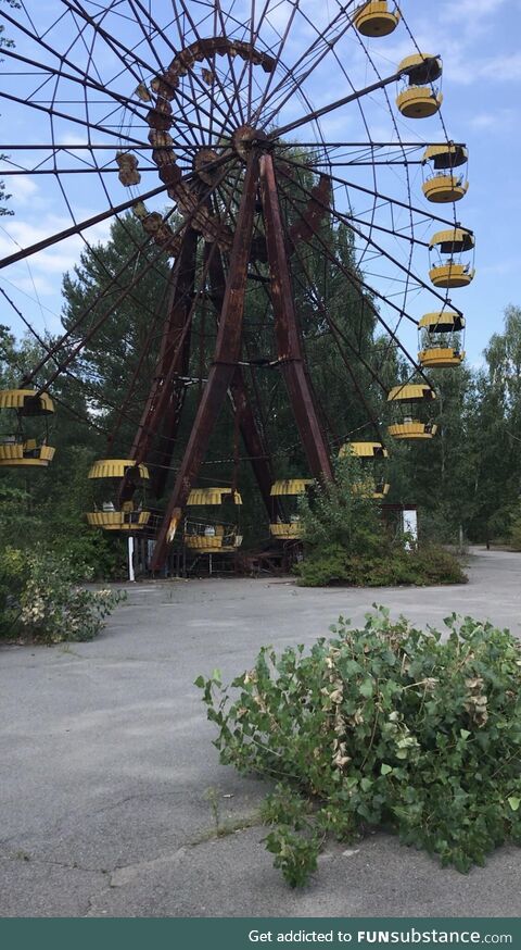 Nuclear ghost town Prypyat, Ukraine, summer of 2021 [OC]