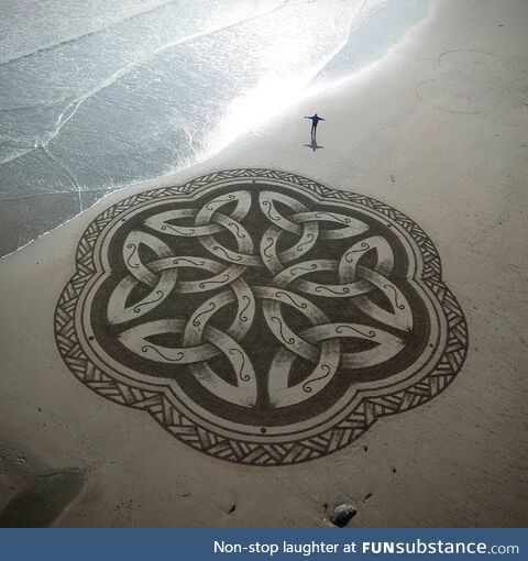 Celtic knot sand art