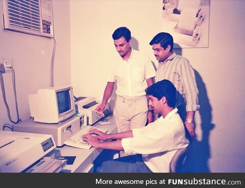 1986: The Farooqi Brothers in Lahore, Pakistan. Inventors of the first computer virus