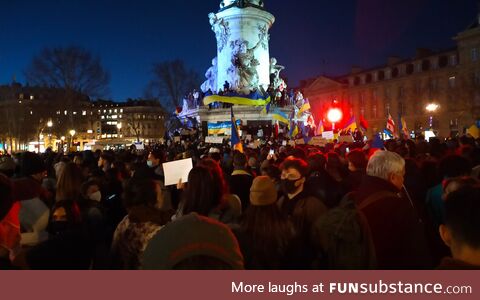 [OC] Paris and France stands with Ukraine !