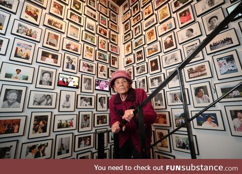On International Women's Day - Park Pil-geun (95) with survivors of sex slavery by