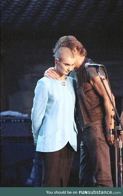 1992 Kris Kristofferson whispers, "Don't let the bastards get you down." when Sinead is
