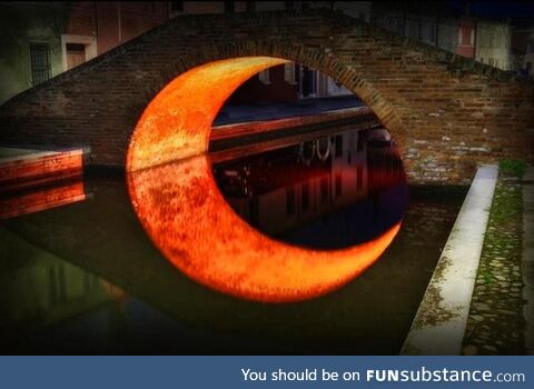 Moon bridge