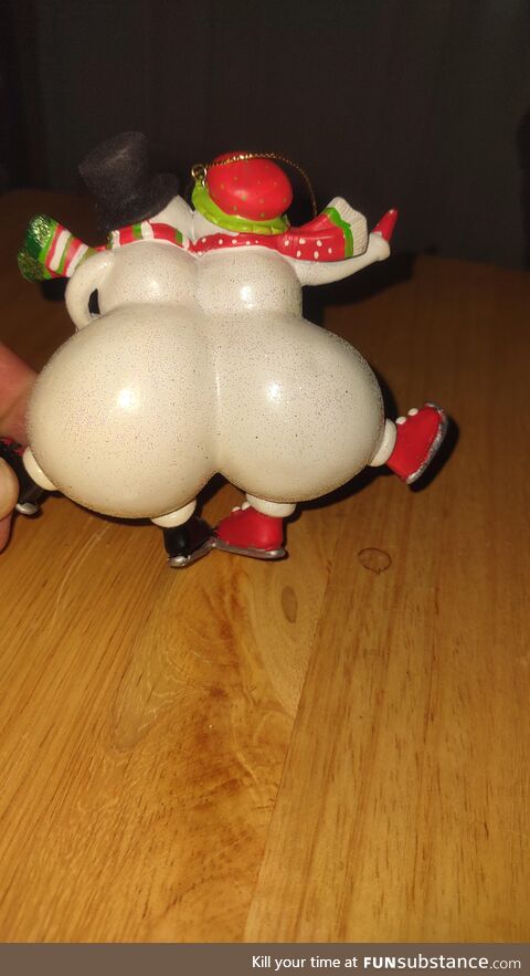 Snowman/woman ornament with curves.