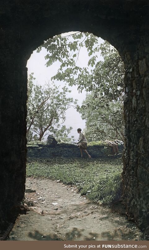 Möbius, Walter Frauenstein (Ore Mountains). Castle ruins. View through an archway, 1929